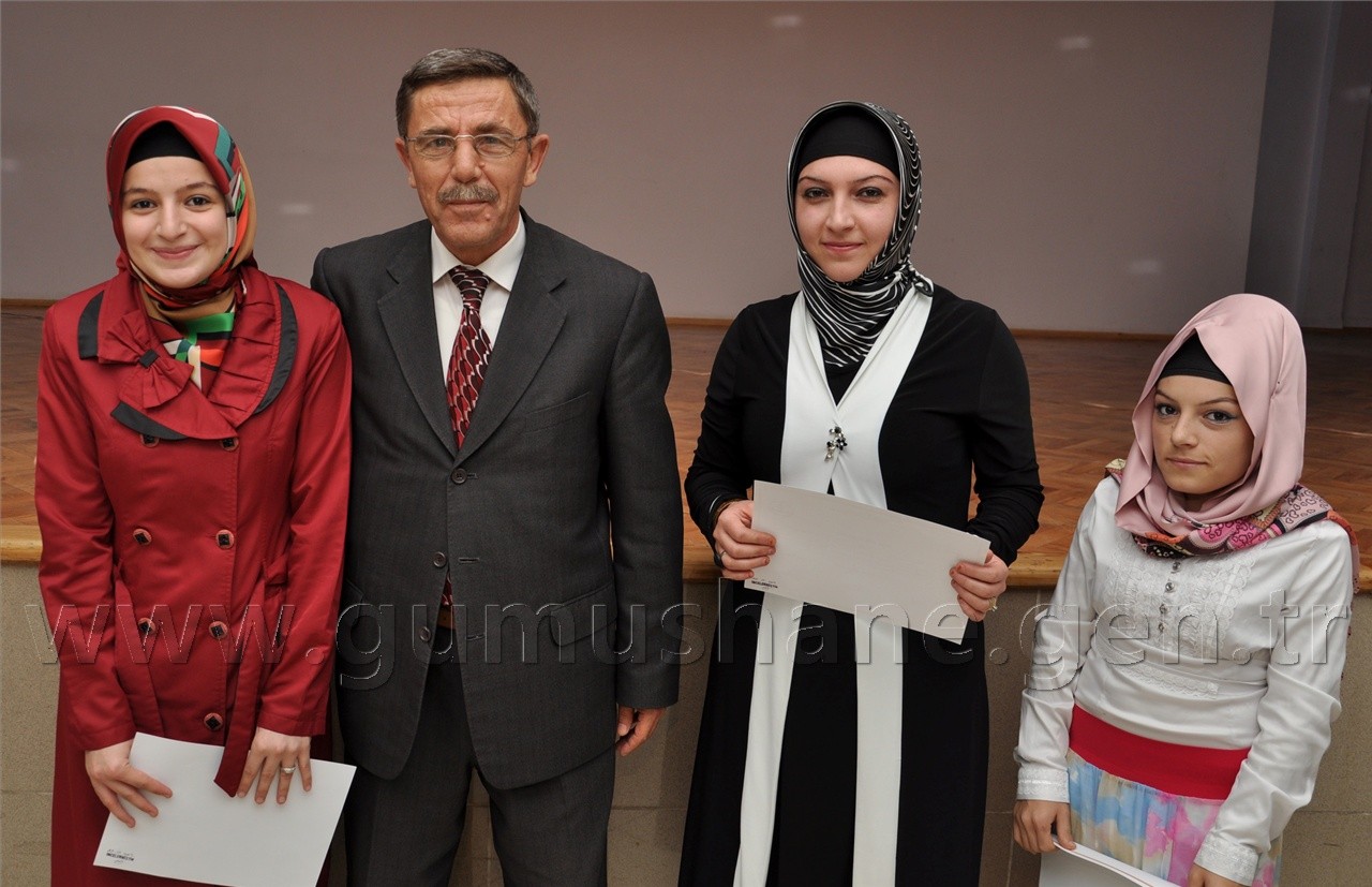 Kursiyerler Belgelerini Aldı 6