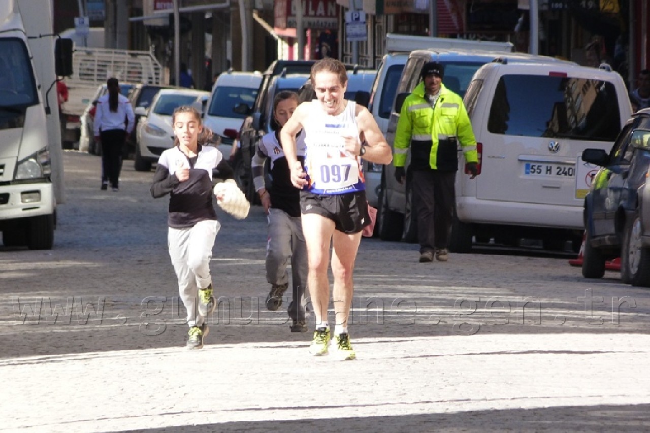 Gümüşhane'de Kurtuluş Koşusu Düzenlendi 6