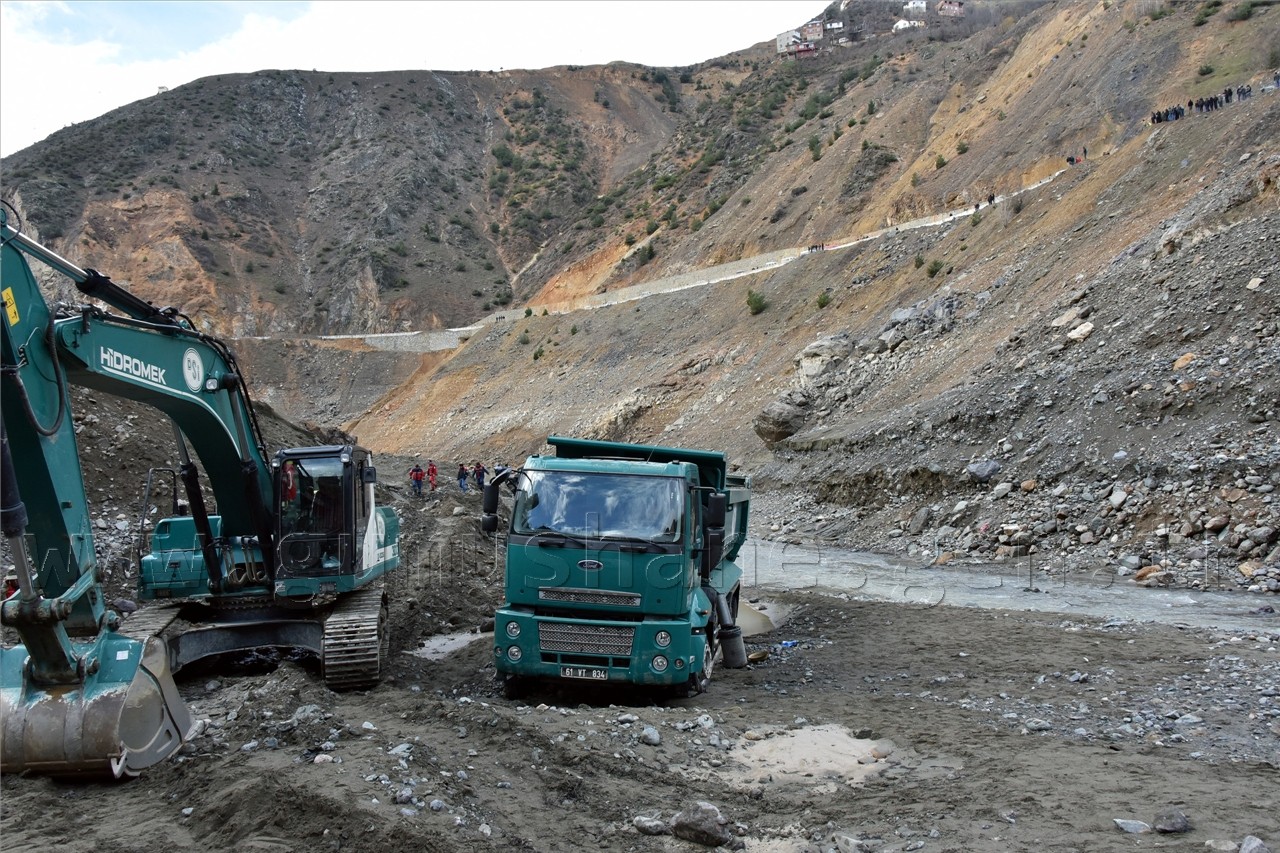 Kürtün Barajında Arama Çalışmaları Devam Ediyor 11
