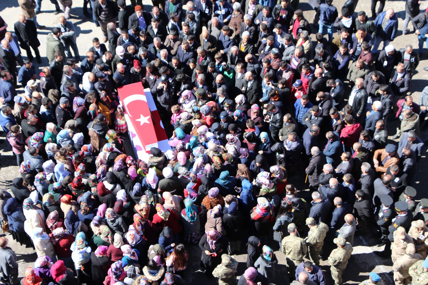 Gümüşhane şehidini son yolculuğuna uğurladı  10