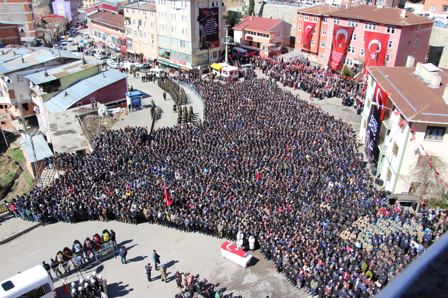 Gümüşhane şehidini son yolculuğuna uğurladı  14