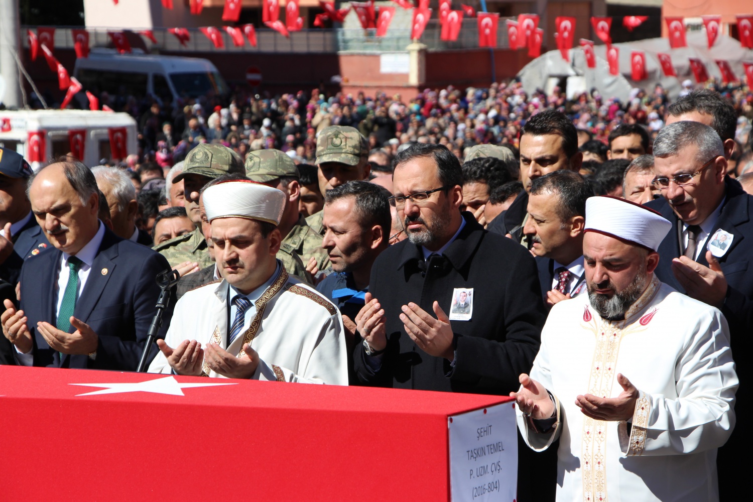 Gümüşhane şehidini son yolculuğuna uğurladı  13