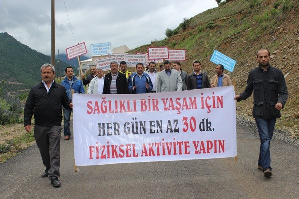 Kürtün'de Sağlıklı Yaşam Yürüyüşü Düzenlendi 1