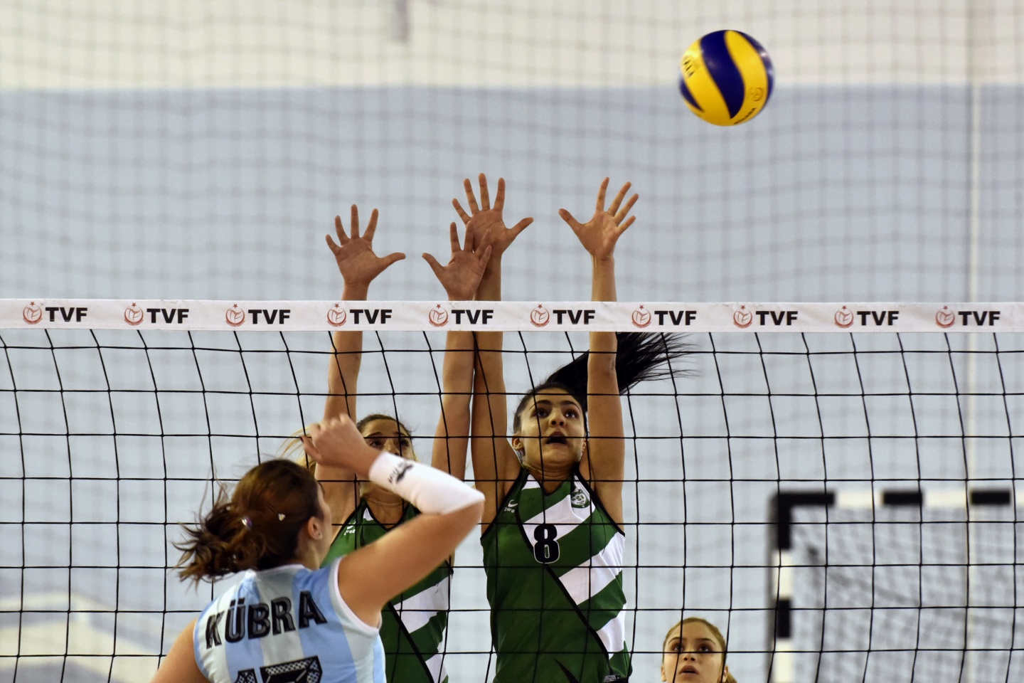 Gümüş Kızlar seriye devam dedi: 3-0 51