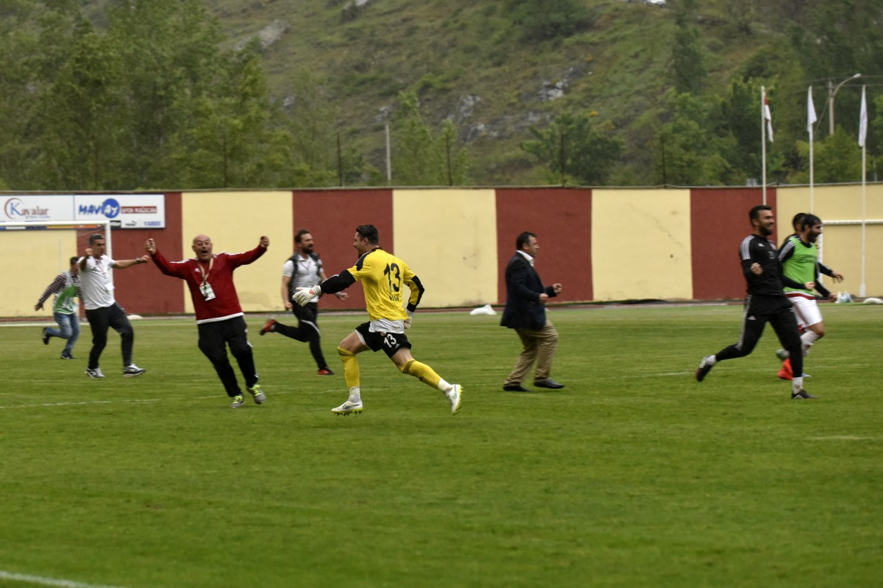 'Buraya hak ederek geldik' 23