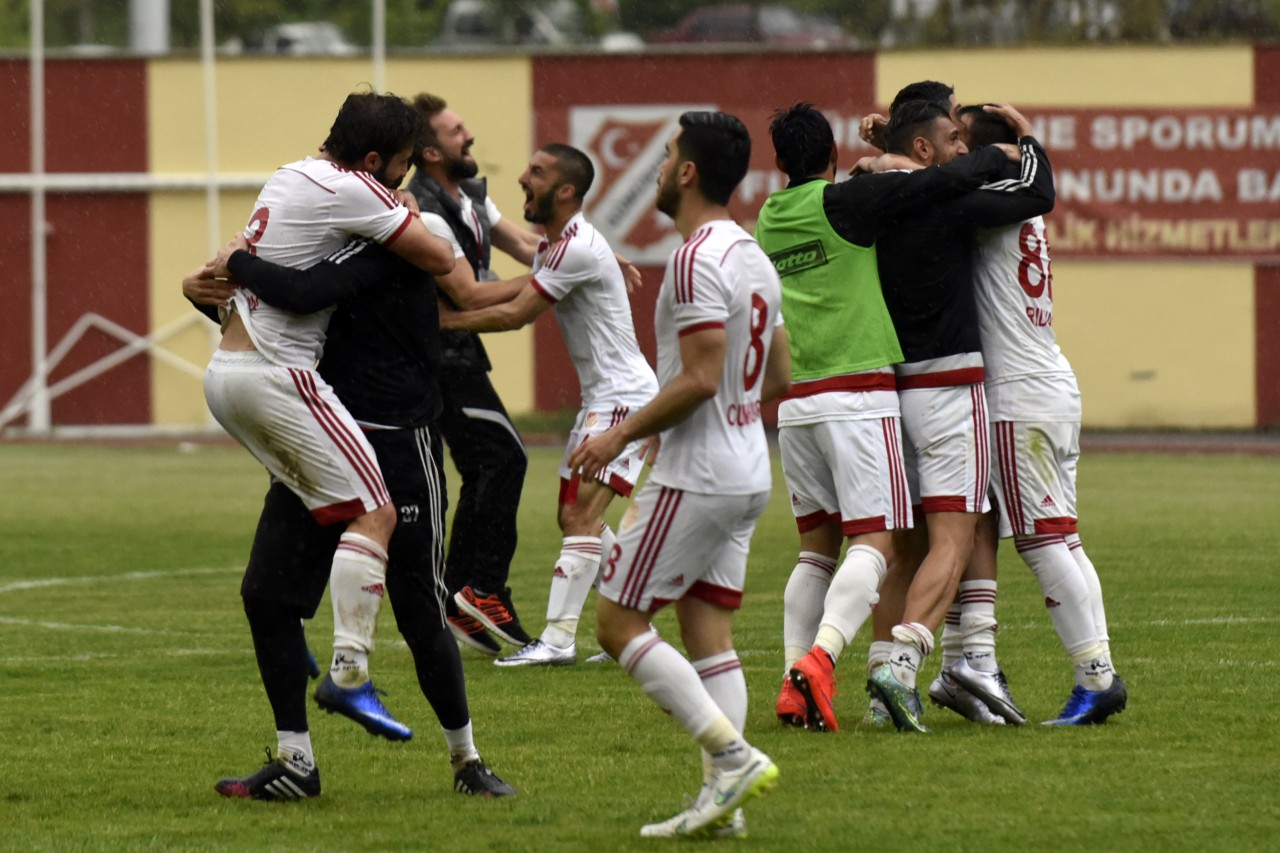 'Buraya hak ederek geldik' 24