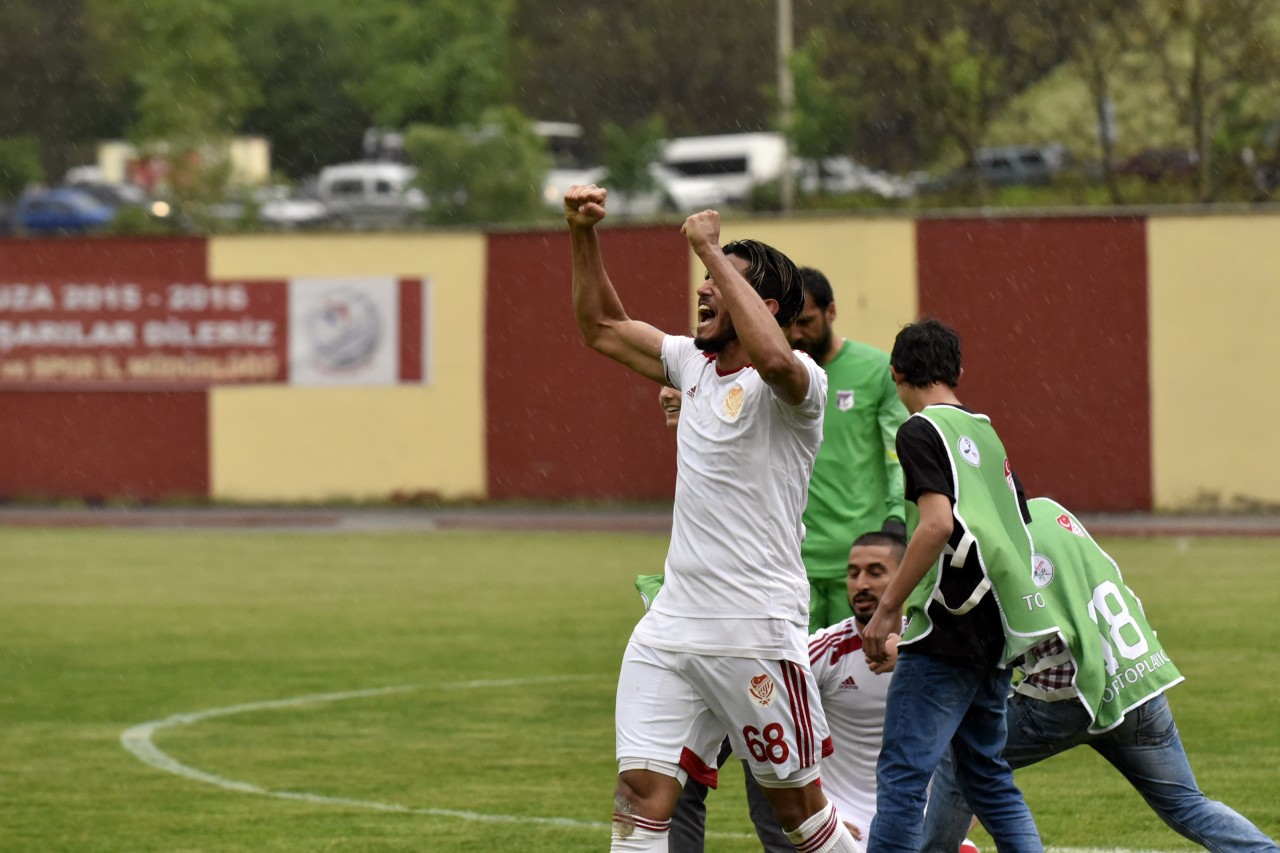 'Buraya hak ederek geldik' 26