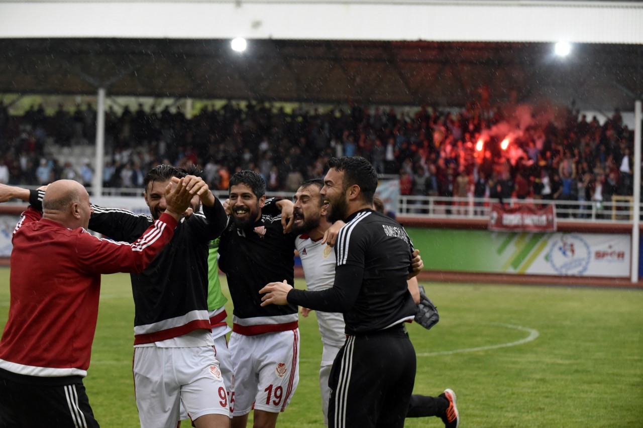 'Buraya hak ederek geldik' 28