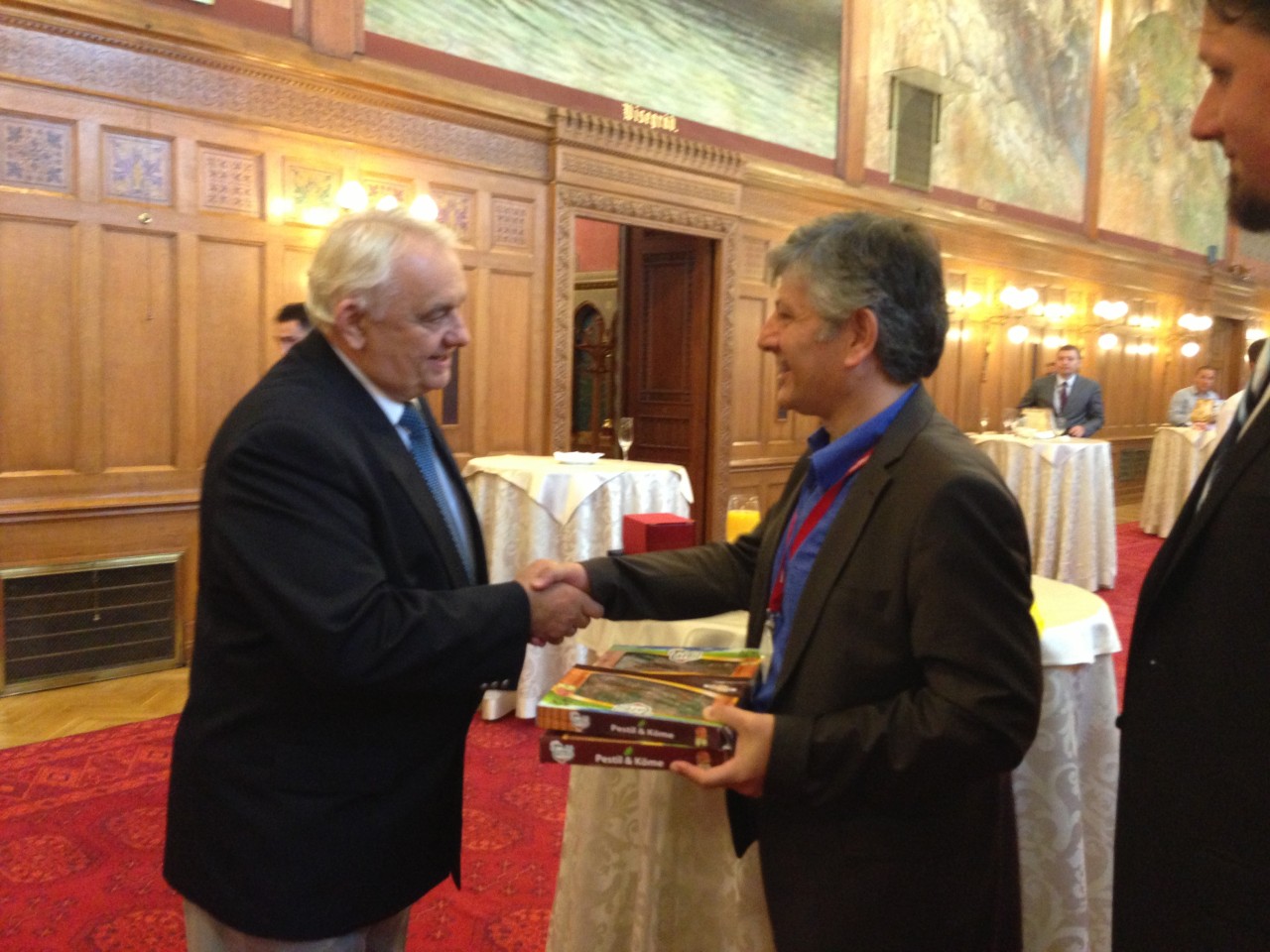 Gümüşhane Pestili Macaristan Parlamentosunda  2