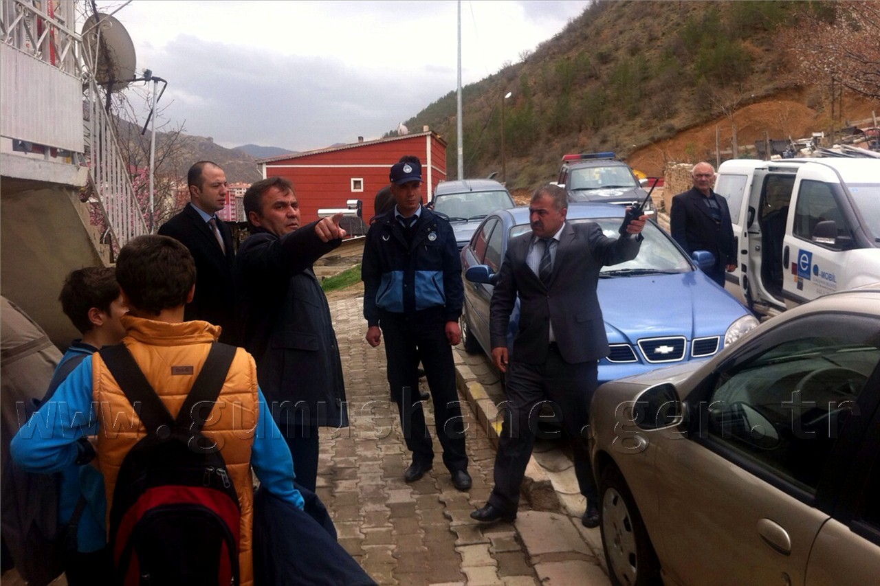 Başkan Çimen, mahallelerde incelemelerde bulundu 6