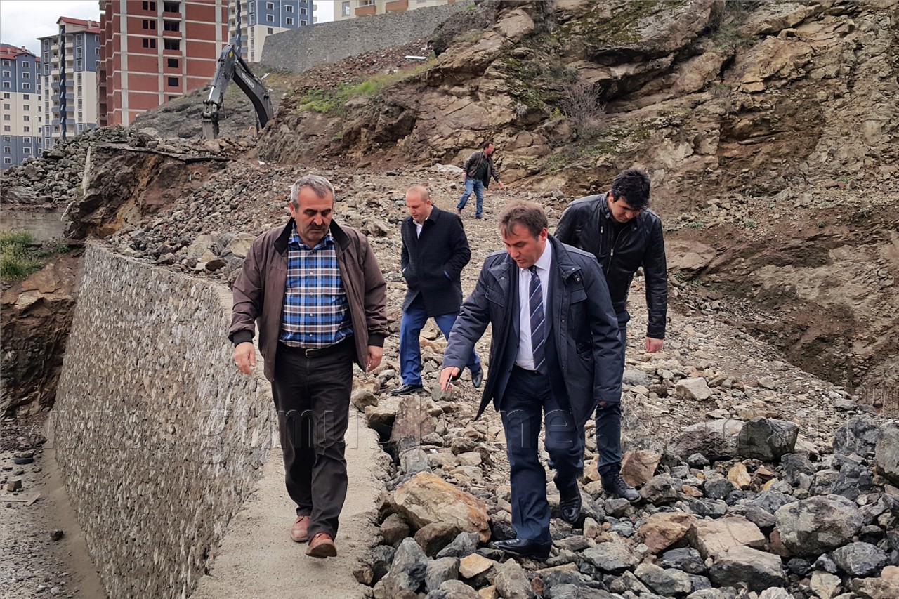 Başkan Çimen, mahallelerde incelemelerde bulundu 9