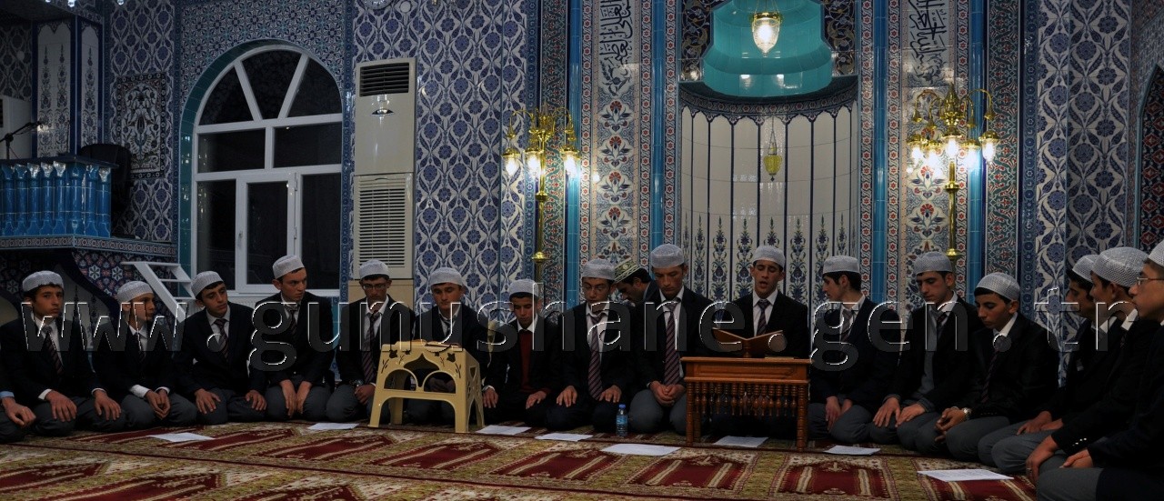 İmam Hatip Lisesi Öğrencilerinden Örnek Davranış 1