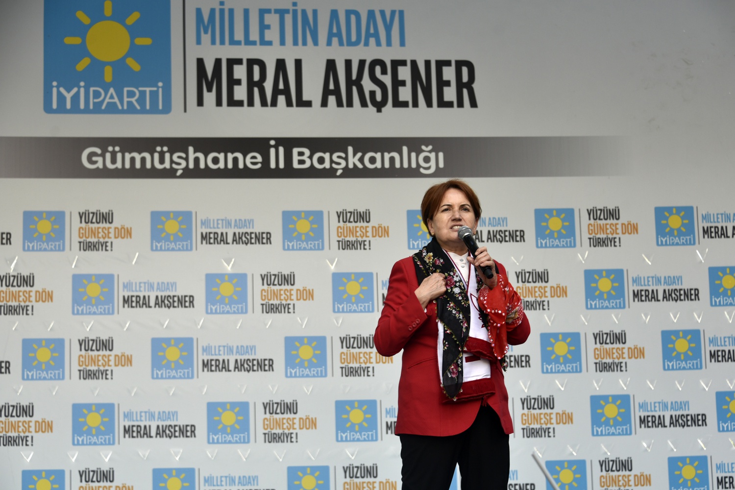 Akşener Gümüşhane’de 19