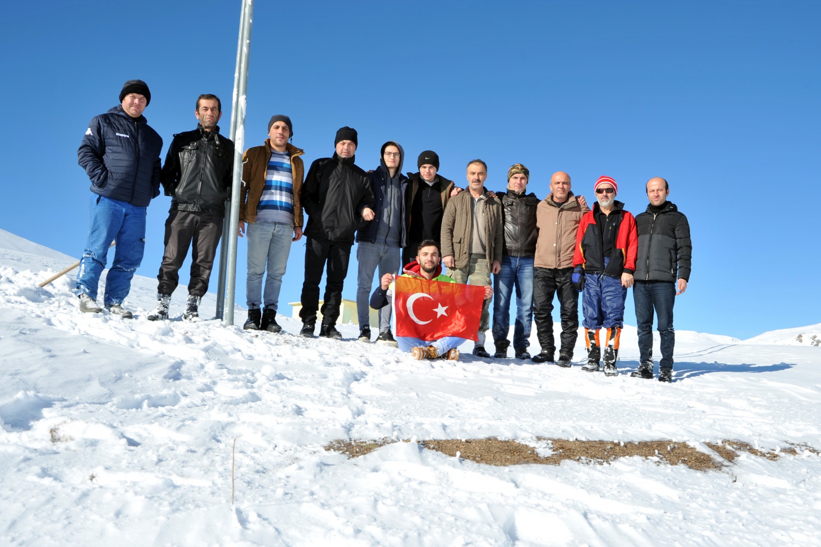 Minarli yaylasında bayrak değişimi yapıldı 3