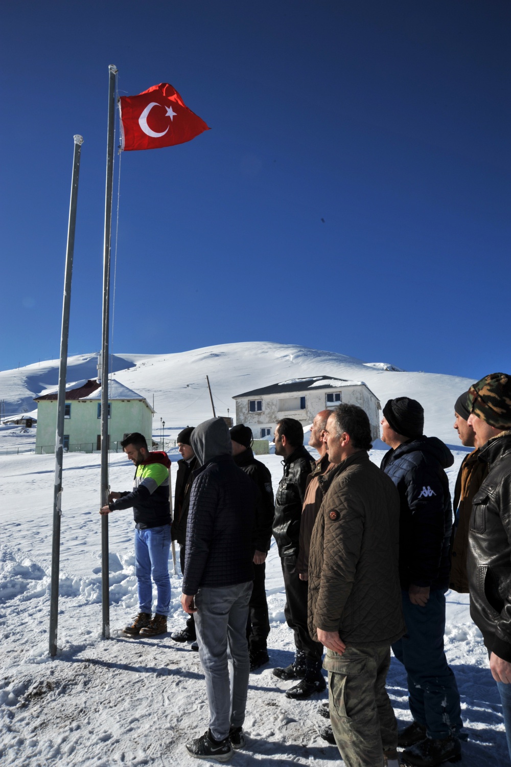 Minarli yaylasında bayrak değişimi yapıldı 8