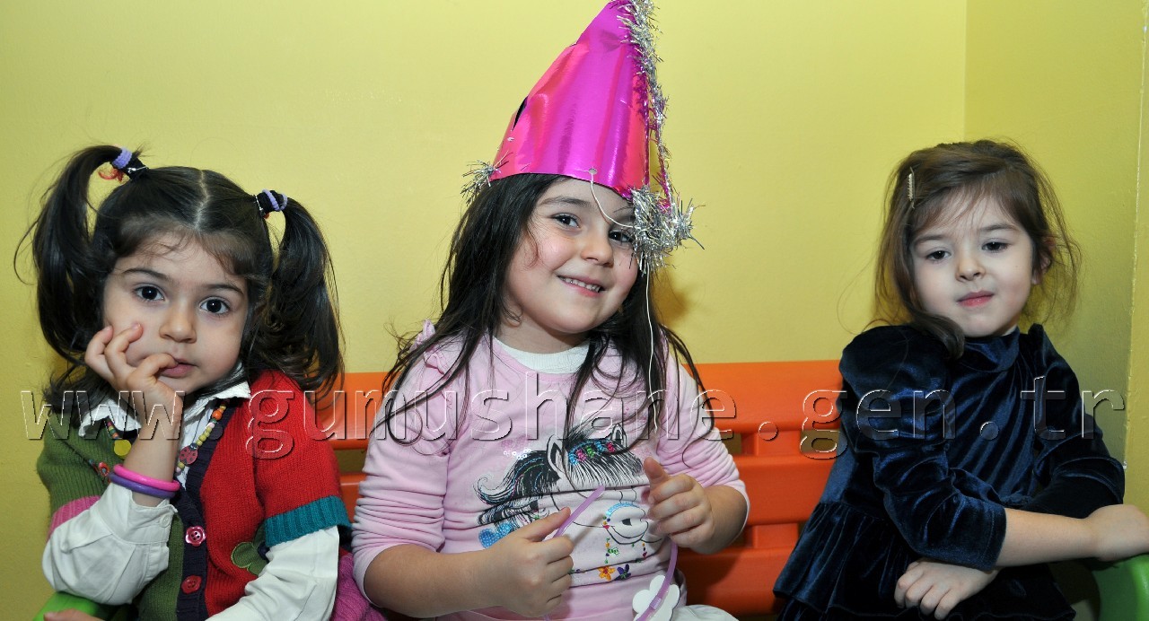 Minikler 2013'e Merhaba Dedi 2