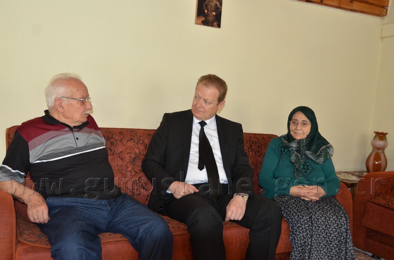 Vali Yavuz, Kore Gazilerini Ziyaret Etti 3