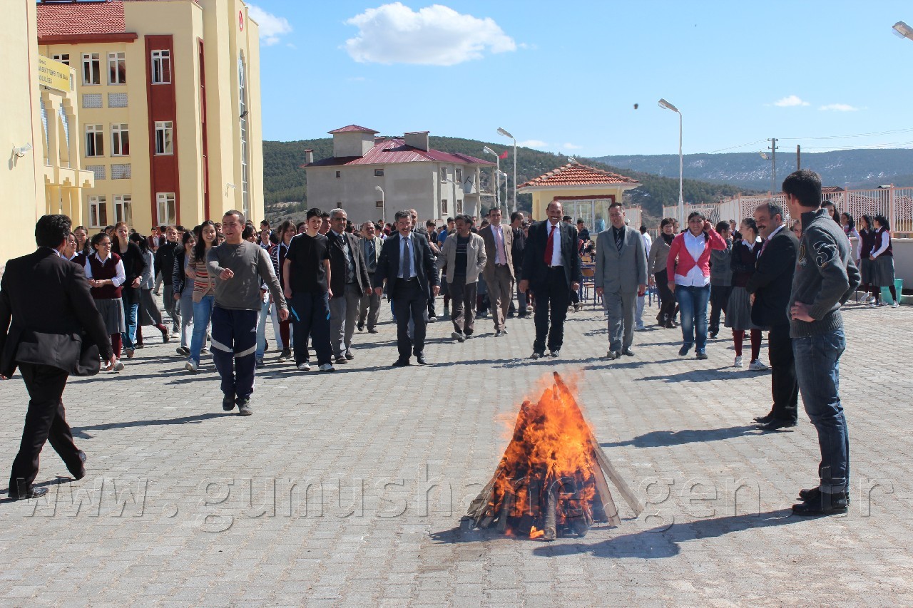 Şehit Teğmen Tuna Kara Anadolu Lisesi Nevruz Geleneğini Devam Ettirdi 2