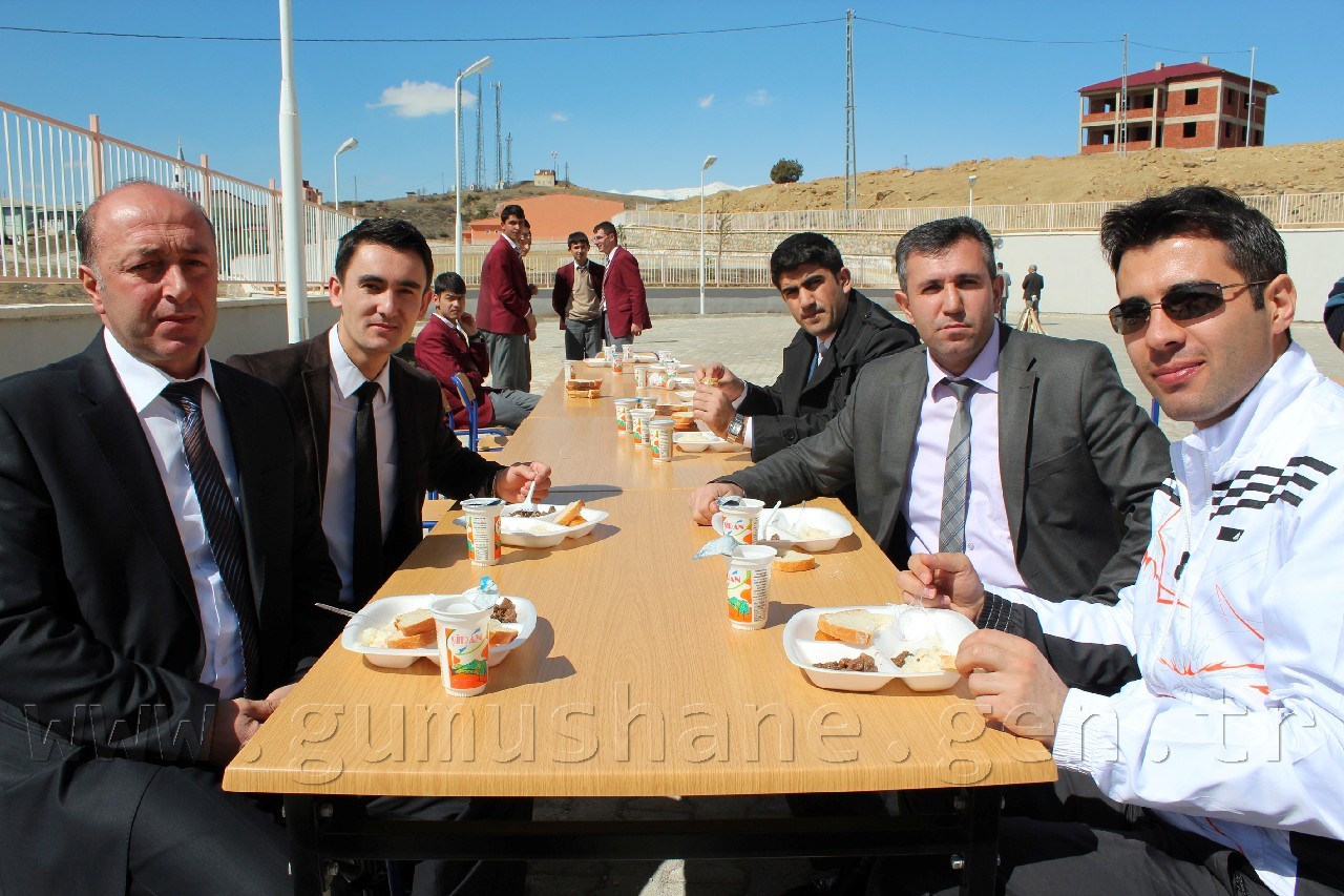 Şehit Teğmen Tuna Kara Anadolu Lisesi Nevruz Geleneğini Devam Ettirdi 16