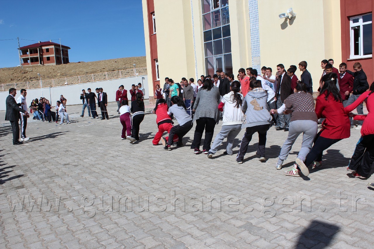 Şehit Teğmen Tuna Kara Anadolu Lisesi Nevruz Geleneğini Devam Ettirdi 10