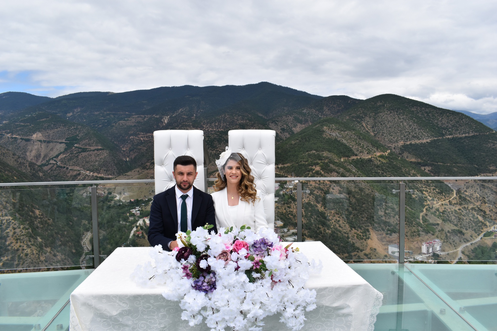 240 metre yüksekte nikah 9