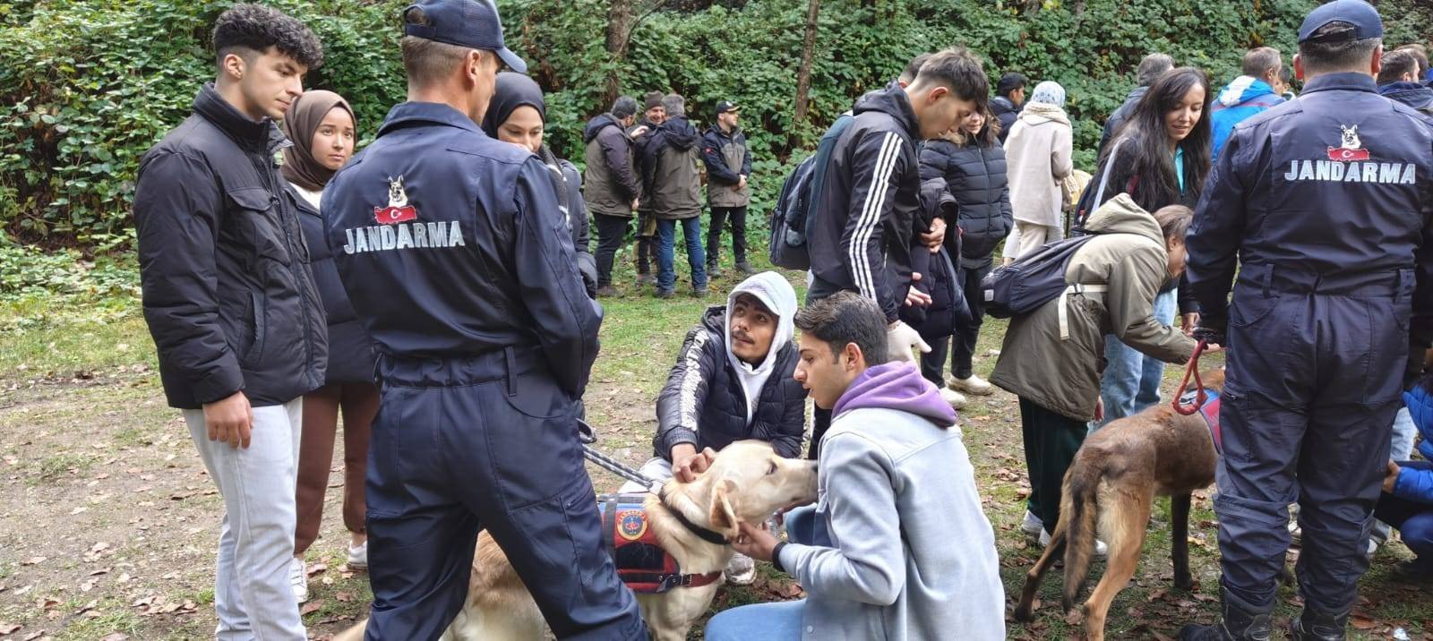 Jandarma her fırsatta bilgilendiriyor 1