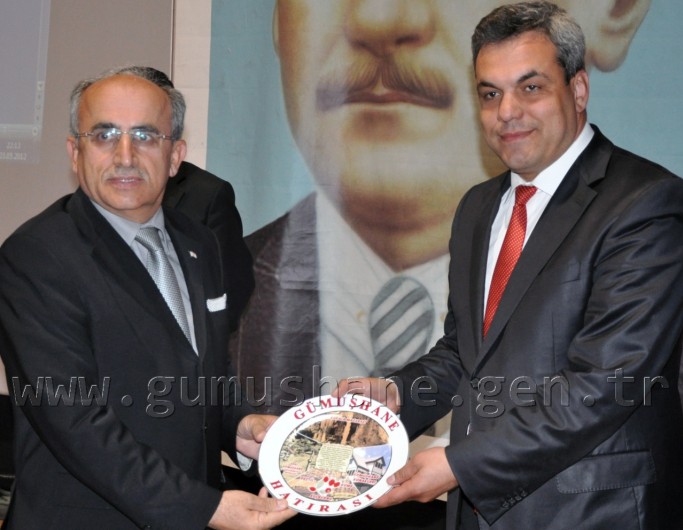 Demokrasi Şehitlerine Saygı Paneli Düzenlendi 3