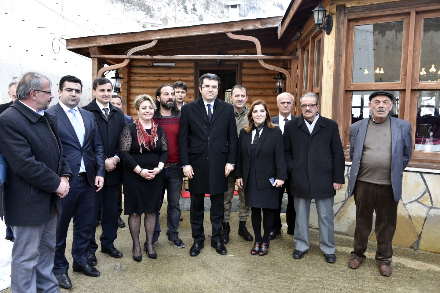 Vali Memiş Özkürtün'de 2