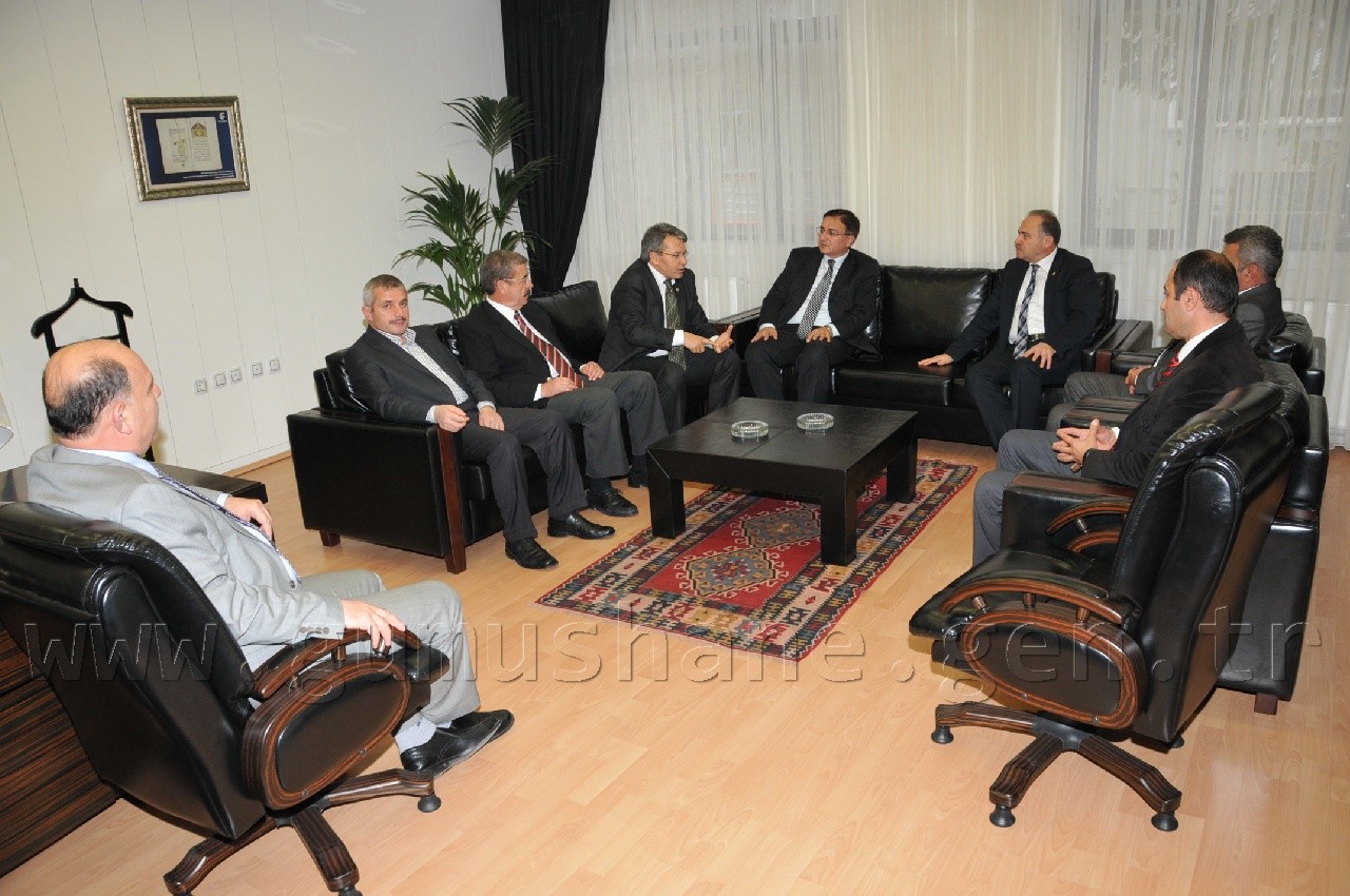 Üstün, TEB Açılışına Katıldı 1