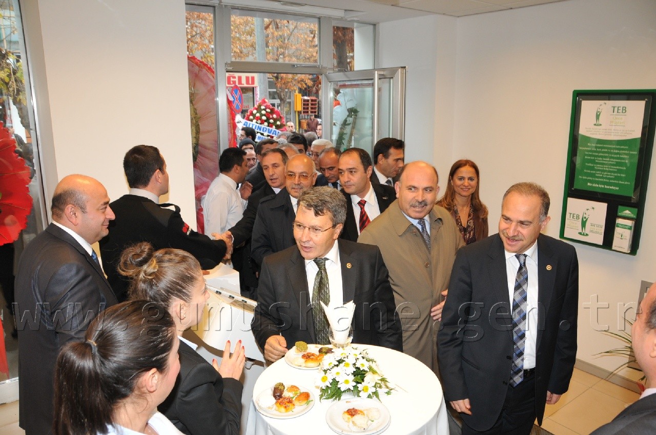 Üstün, TEB Açılışına Katıldı 2