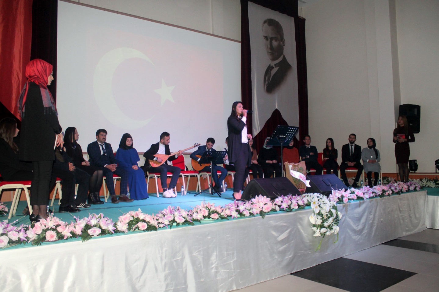 Üniversite öğrencilerden anlamlı program 10