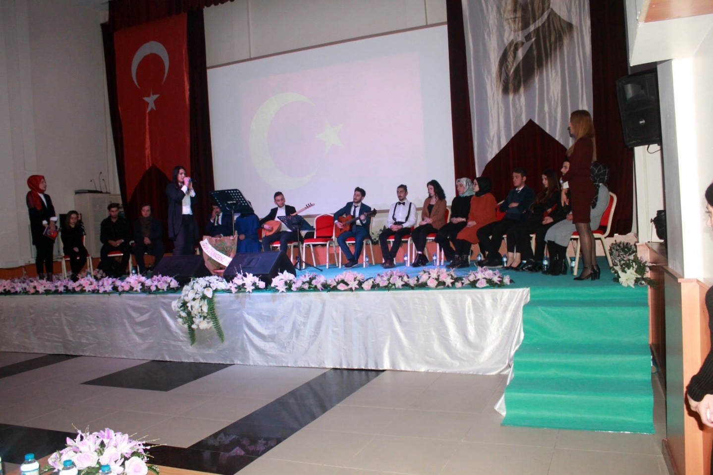 Üniversite öğrencilerden anlamlı program 8