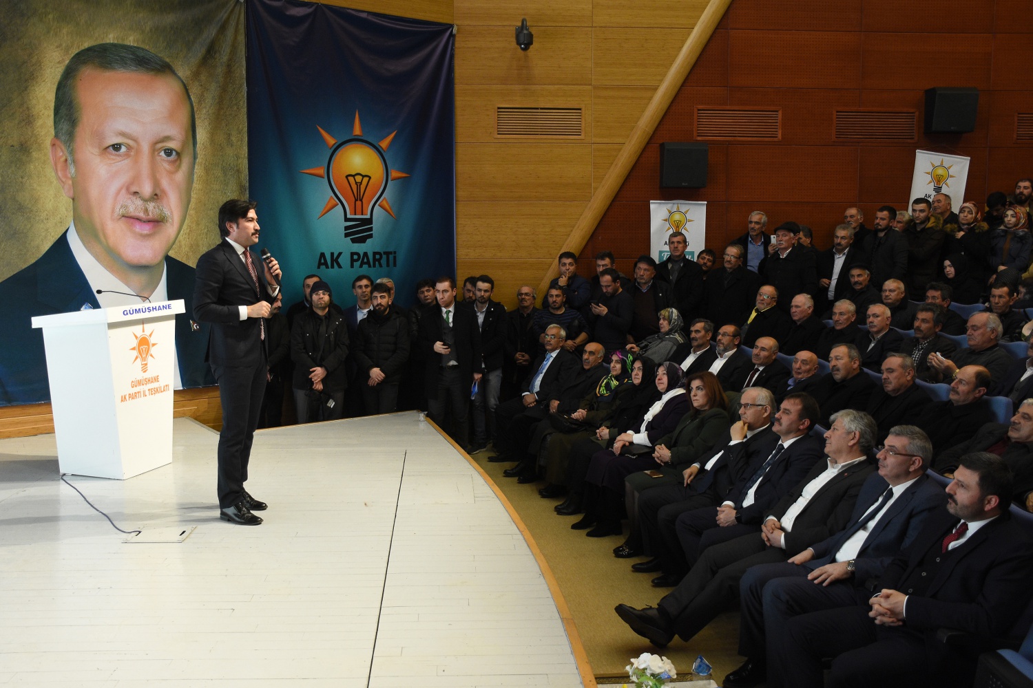 AK Parti Gümüşhane’de aday tanıtım toplantısı düzenledi 19