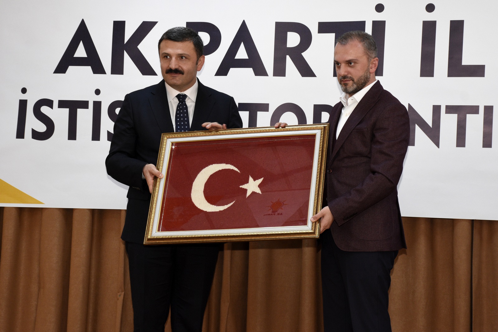 AK Parti Genel Başkan Yardımcısı Erkan Kandemir Gümüşhane'de 10