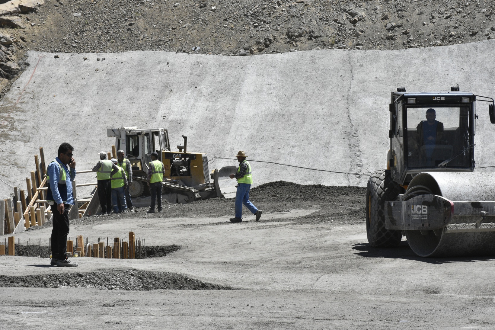 Bahçecik Barajı'nın gövde yüksekliği yüzde 75'e ulaştı 9
