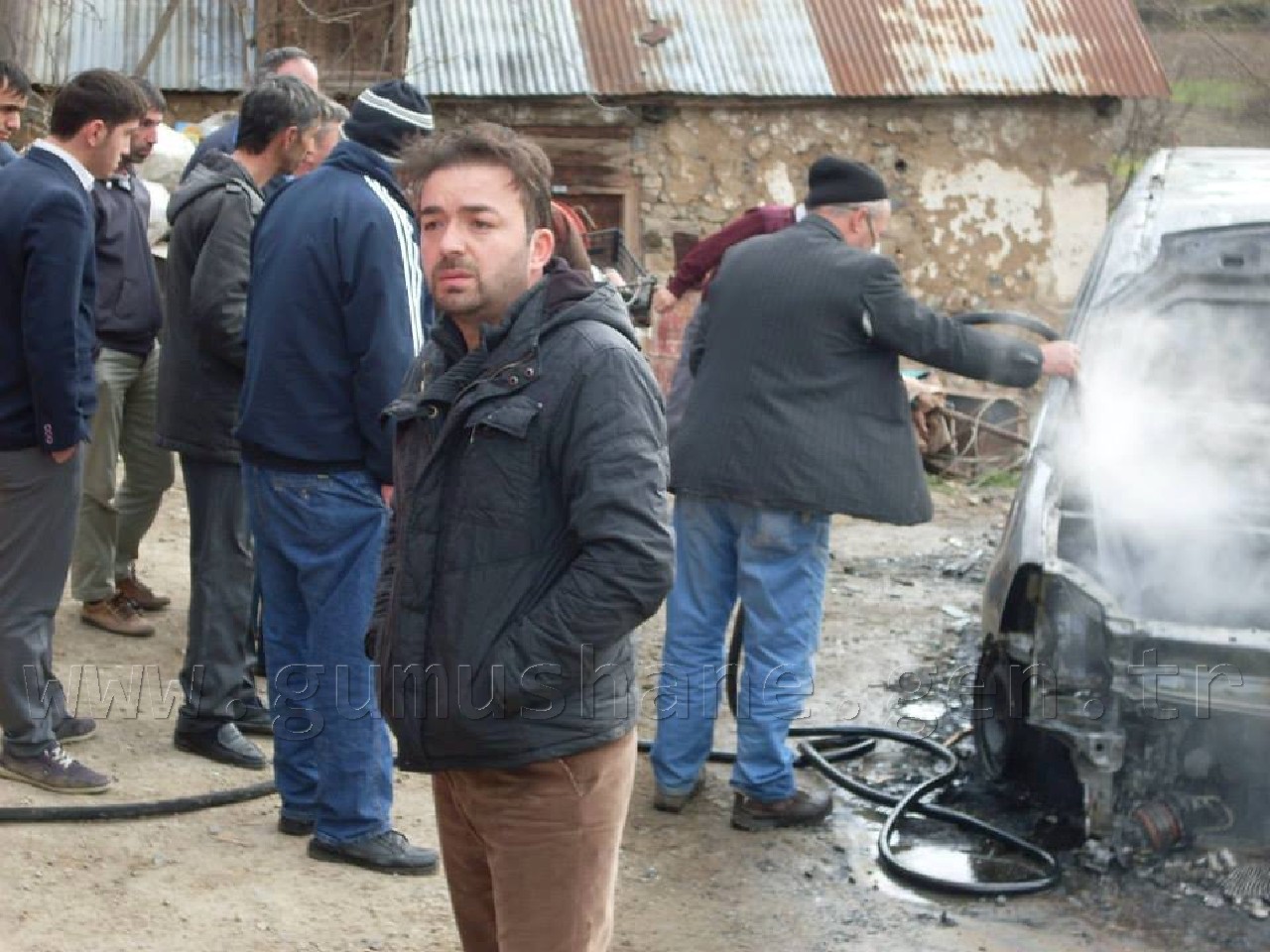 Kürtün’de Araç Kendiliğinden Yandı 1