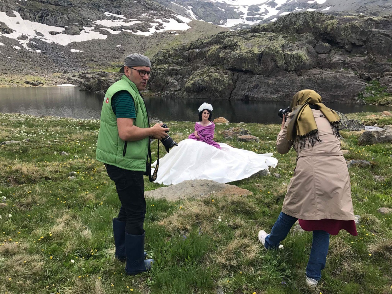 2 bin 500 metre rakımda düğün fotoğrafı çekilerek tarihe geçtiler 9