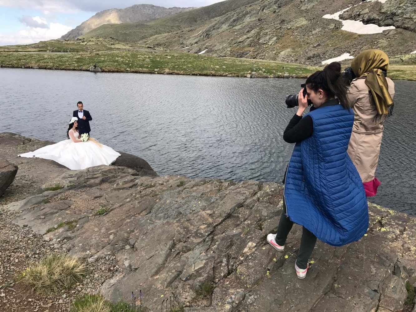 2 bin 500 metre rakımda düğün fotoğrafı çekilerek tarihe geçtiler 21