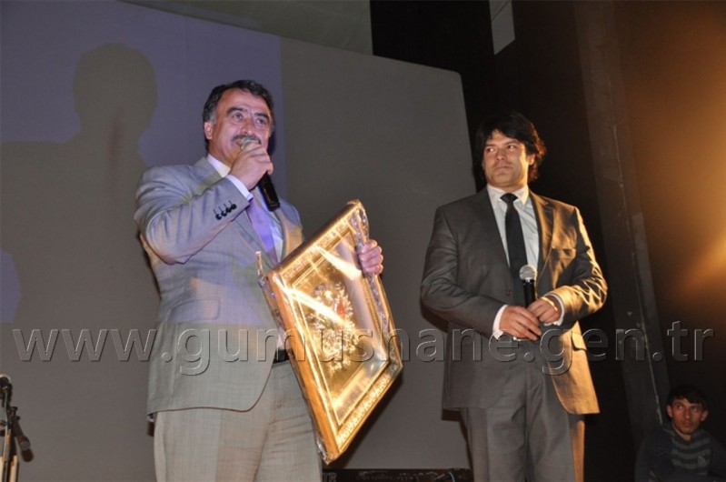 Reha Yeprem ve Taha, Gümüşhanelilere Unutulmaz Bir Gece Yaşattı 4