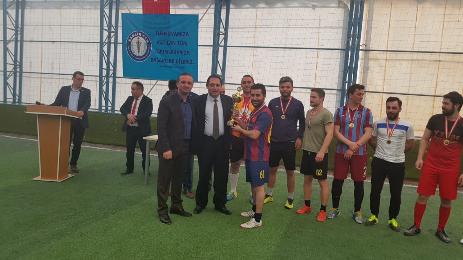 Sağlık camiasının halı saha turnuvasında şampiyon Sağlık Gücü oldu 2
