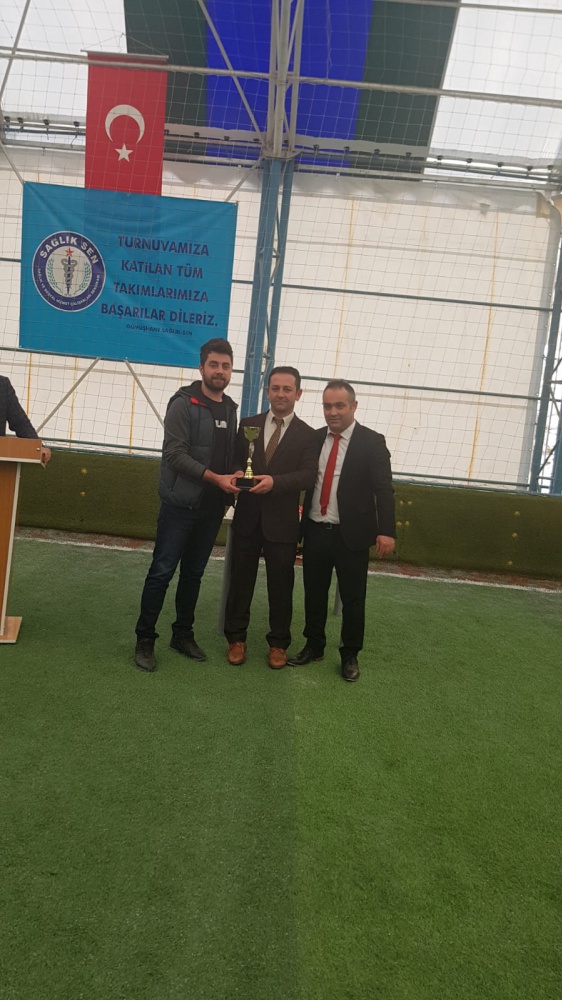 Sağlık camiasının halı saha turnuvasında şampiyon Sağlık Gücü oldu 34