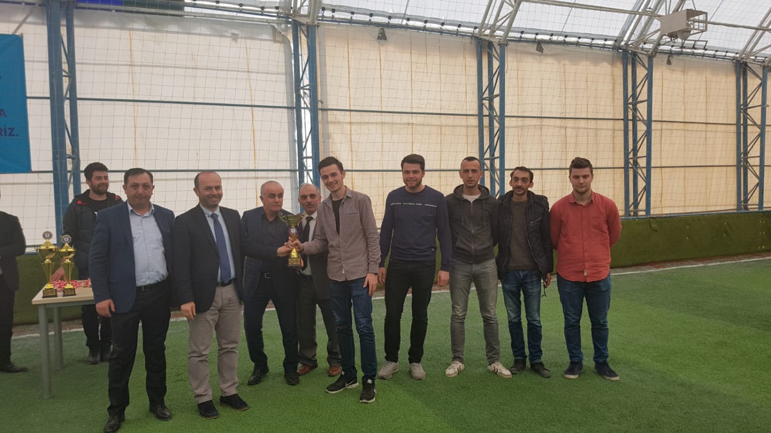 Sağlık camiasının halı saha turnuvasında şampiyon Sağlık Gücü oldu 5