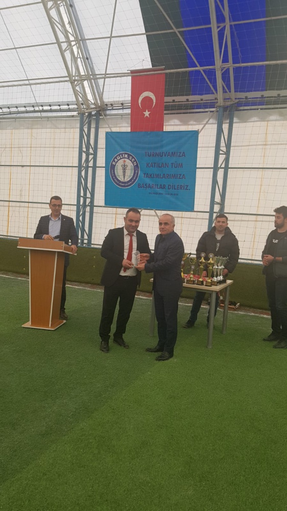 Sağlık camiasının halı saha turnuvasında şampiyon Sağlık Gücü oldu 27