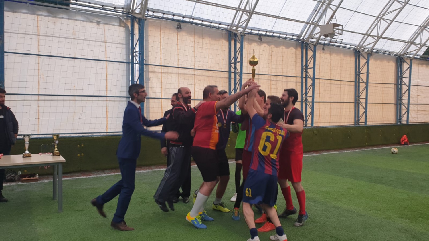Sağlık camiasının halı saha turnuvasında şampiyon Sağlık Gücü oldu 30