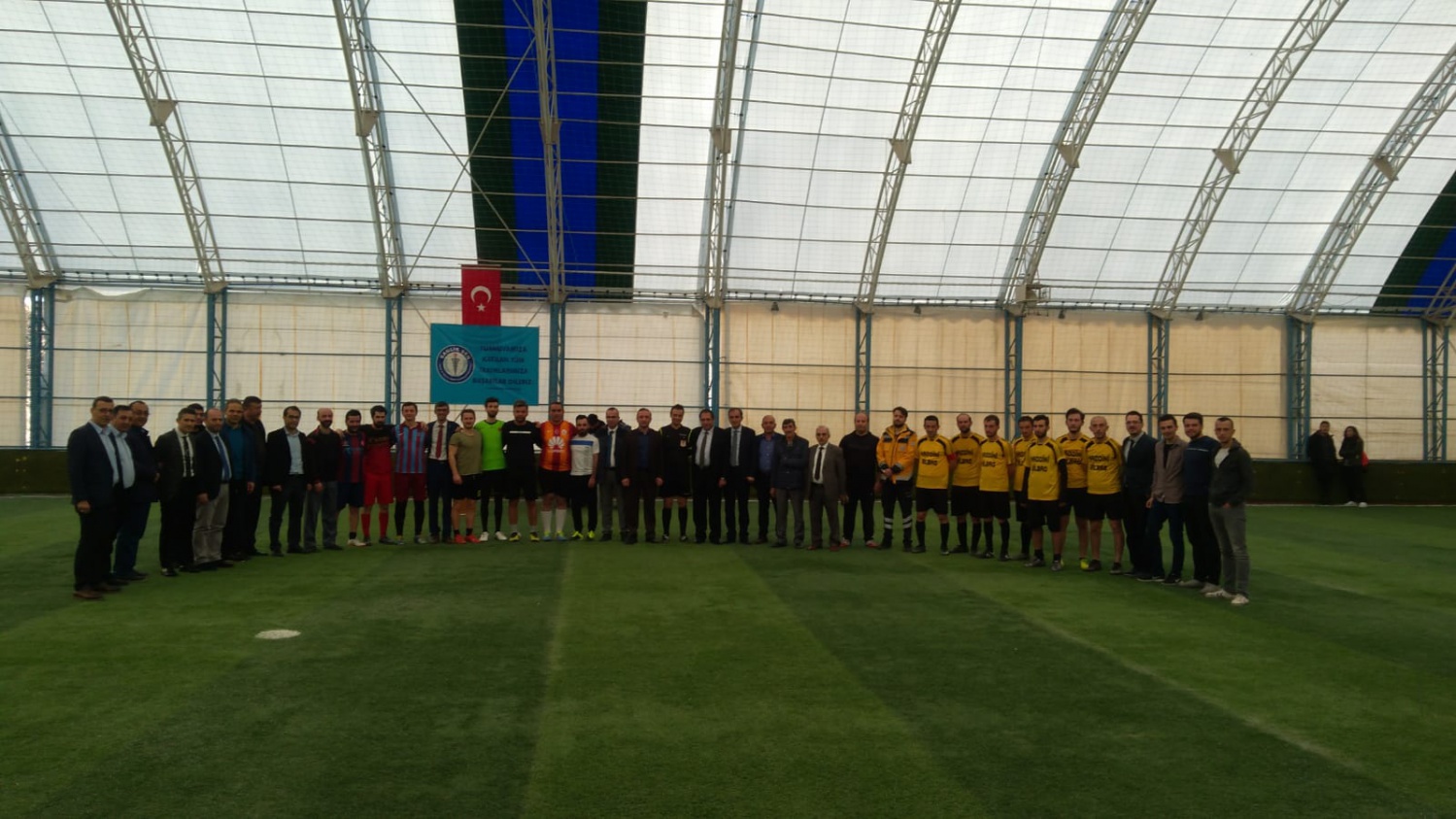 Sağlık camiasının halı saha turnuvasında şampiyon Sağlık Gücü oldu 7