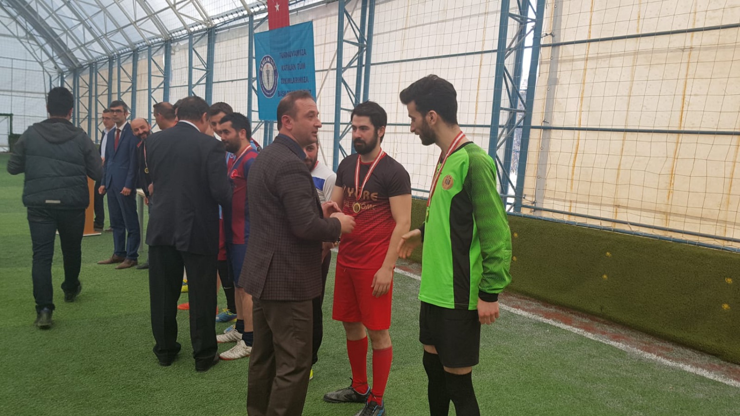 Sağlık camiasının halı saha turnuvasında şampiyon Sağlık Gücü oldu 20