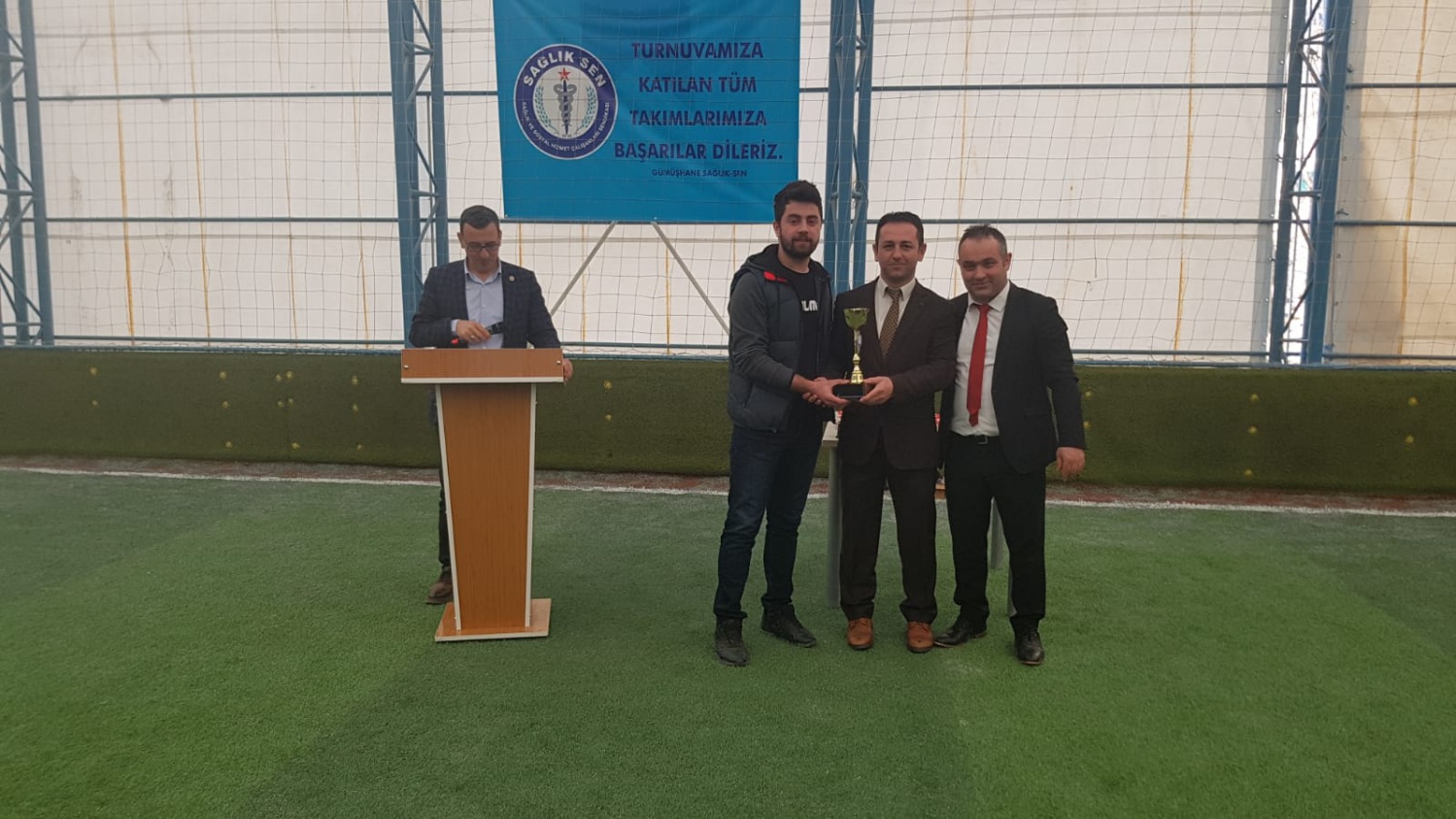 Sağlık camiasının halı saha turnuvasında şampiyon Sağlık Gücü oldu 13