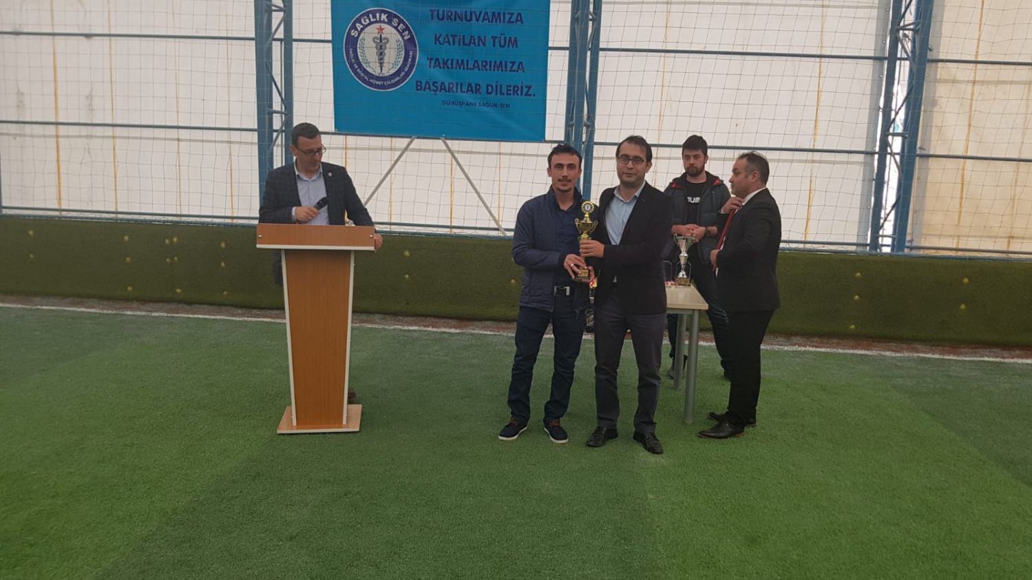 Sağlık camiasının halı saha turnuvasında şampiyon Sağlık Gücü oldu 18