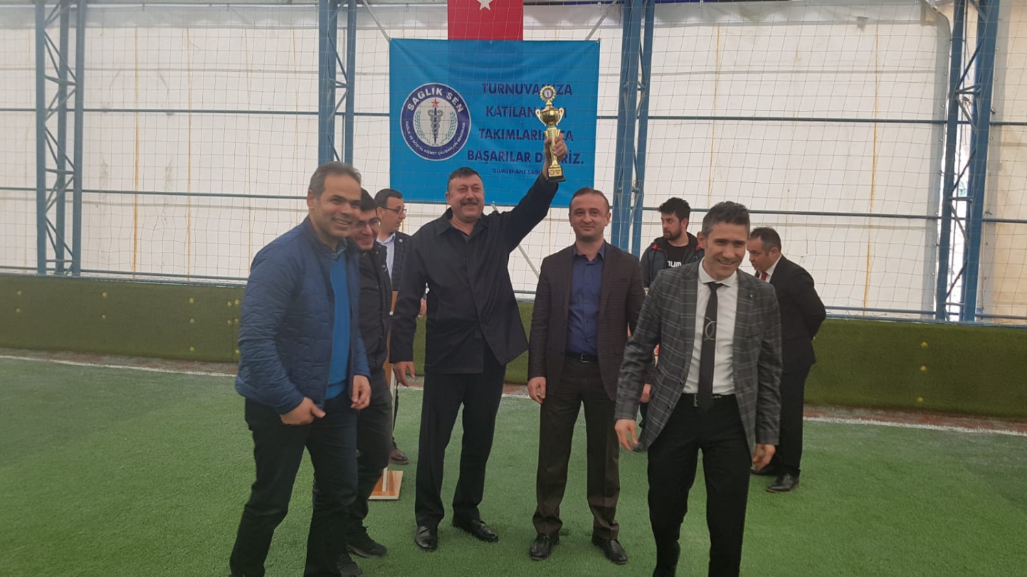 Sağlık camiasının halı saha turnuvasında şampiyon Sağlık Gücü oldu 6