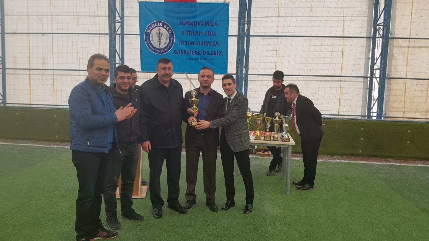 Sağlık camiasının halı saha turnuvasında şampiyon Sağlık Gücü oldu 16